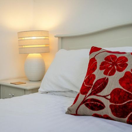 Traditional 3 Bedroom Quiet Duplex Flat By High St, Trams And Buses - Just 1-5 Miles To Centre เอดินบะระ ภายนอก รูปภาพ